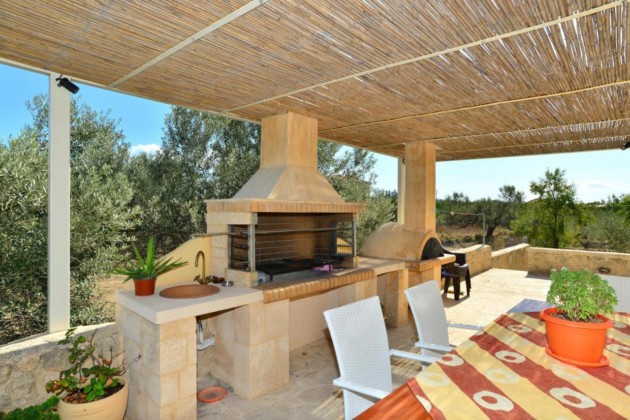 Villa Konstantinos 6 Bedrooms Aegina Eksteriør bilde