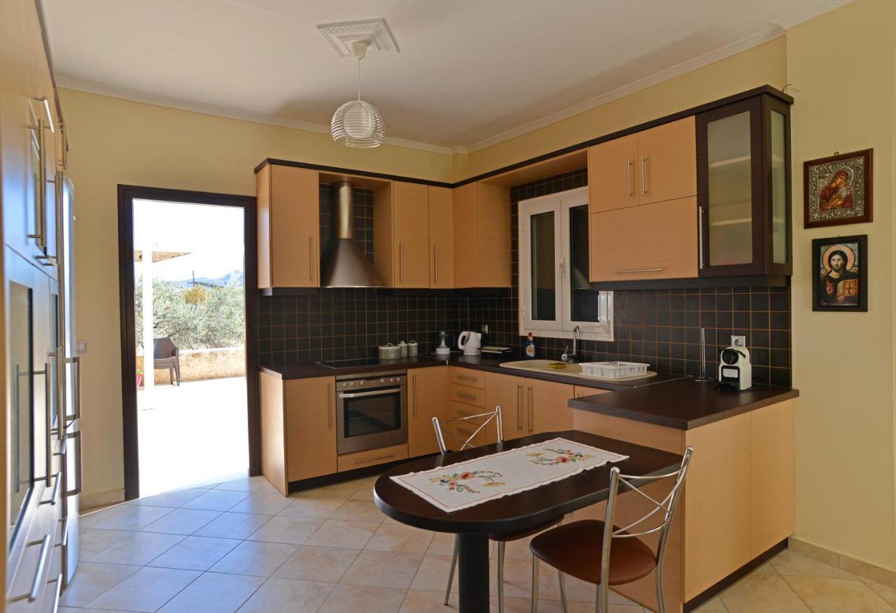 Villa Konstantinos 6 Bedrooms Aegina Eksteriør bilde