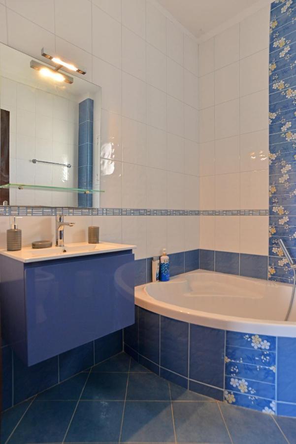Villa Konstantinos 6 Bedrooms Aegina Eksteriør bilde