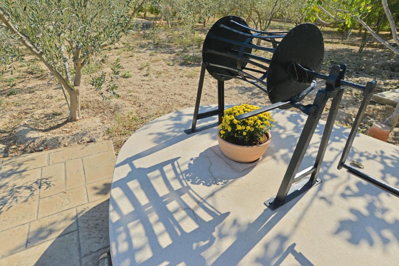 Villa Konstantinos 6 Bedrooms Aegina Eksteriør bilde